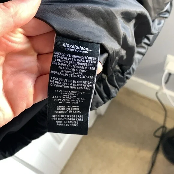 Members Only SpongeBob Men’s Puffer Coat Size XL, Limited Edition - Picture 4 of 4